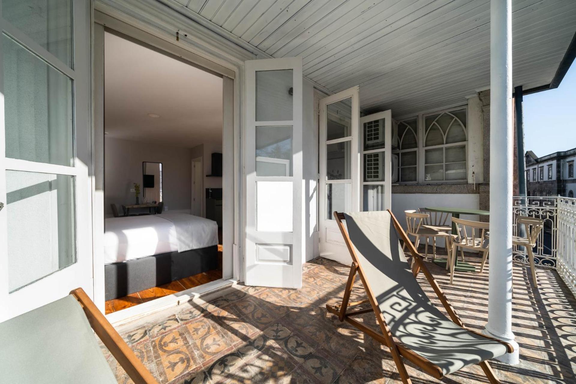 Limehome Porto Rua De Dom Manuel II Luaran gambar